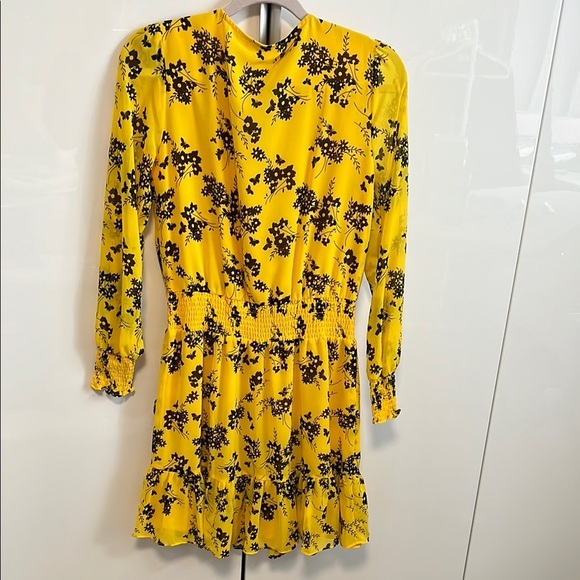 MICHAEL KORS NWOT Floral V Neck Yellow Ruffle Lined Dress, Size M - Picture 8 of 14